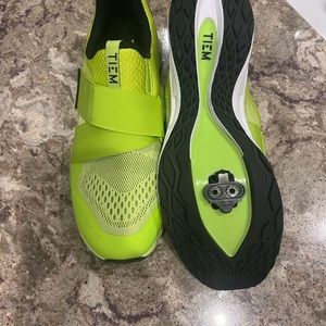 Brand new size 8.5 time cycling shoes